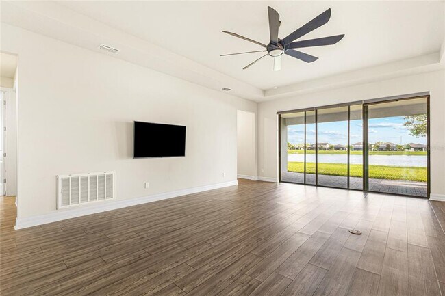 Building Photo - 5517 Potenza Dr
