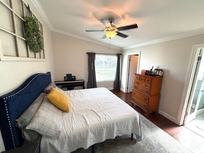 Building Photo - 9756 Greensboro Cir
