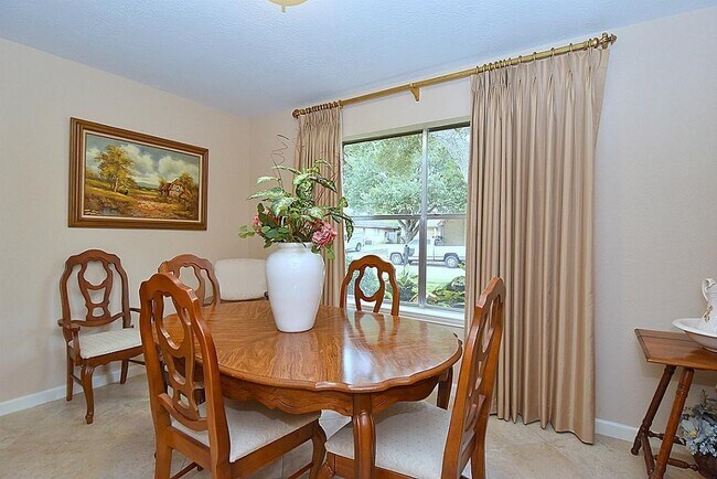 Building Photo - 1126 Western Springs Dr