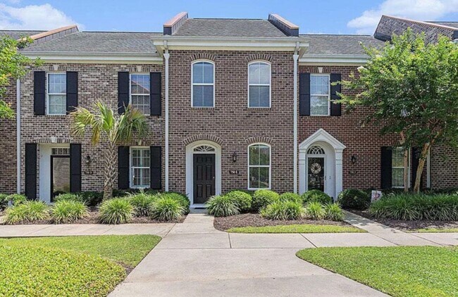 Primary Photo - Market Common townhouse with garage!!