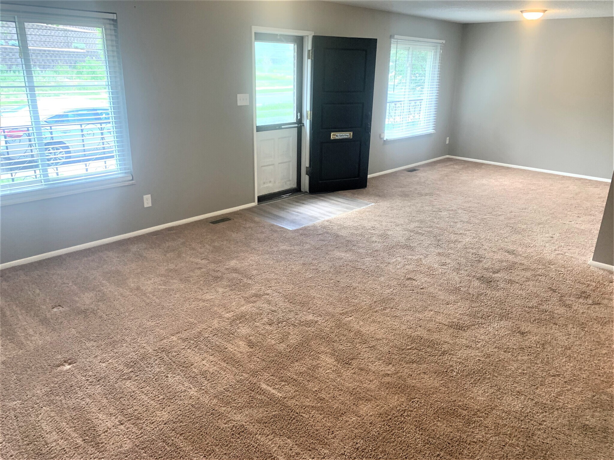 Building Photo - 13041 W Ohio Ave