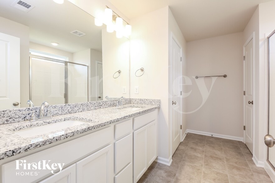 Building Photo - 408 Stonefence Dr