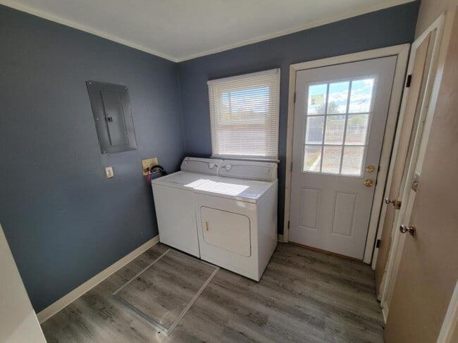 Building Photo - 3 bedroom in Billings MT 59101