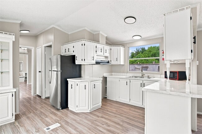Building Photo - 1133 Rd 5823