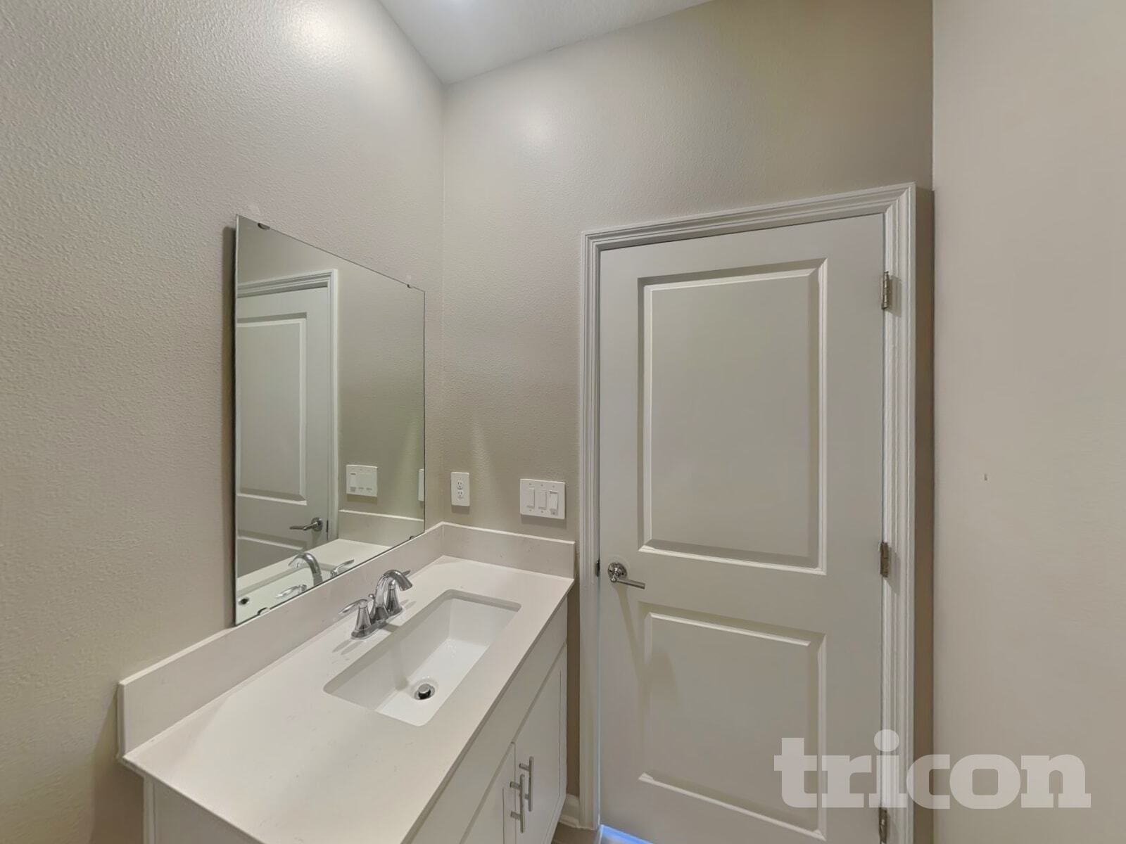 Building Photo - 728 Squire Ave