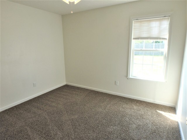 Building Photo - 7236 Walking Horse Ct