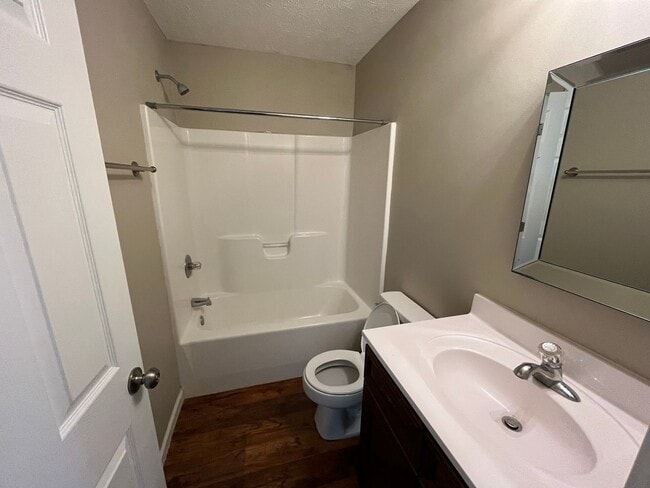 Building Photo - 3 bedroom 2 bath single family home in White Pine