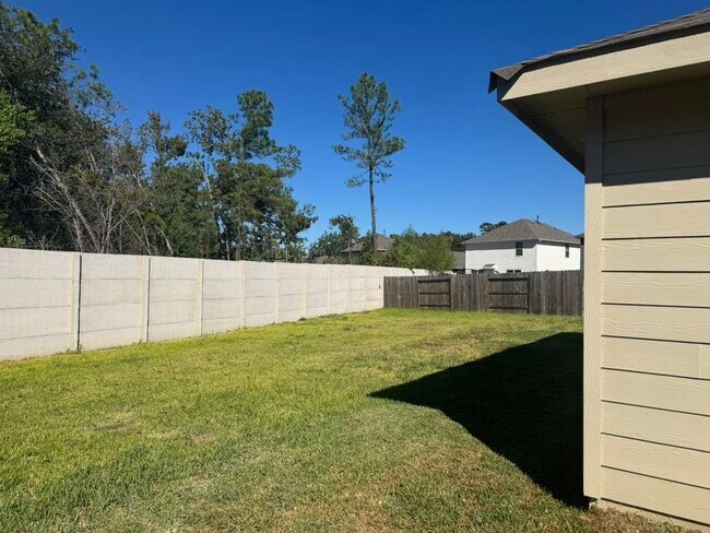 Building Photo - 22003 Birchwood River Trl