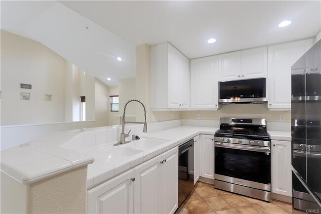 Building Photo - 1 Firenze Ct