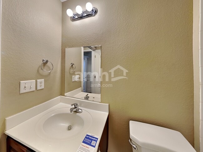 Building Photo - 9211 Mission Run