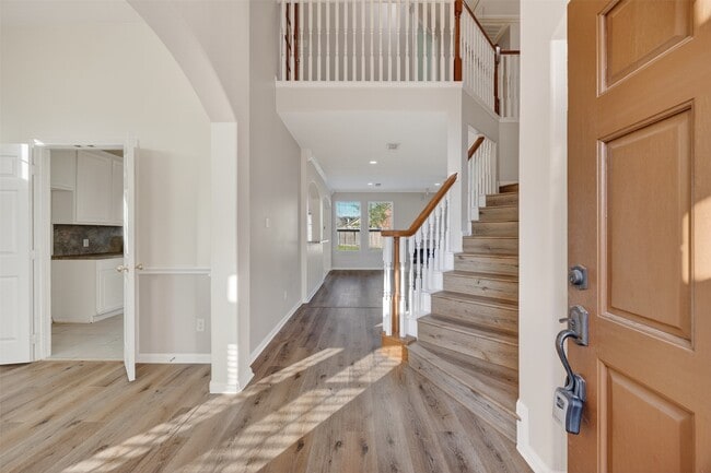 Building Photo - 5603 Lowellberg Ln