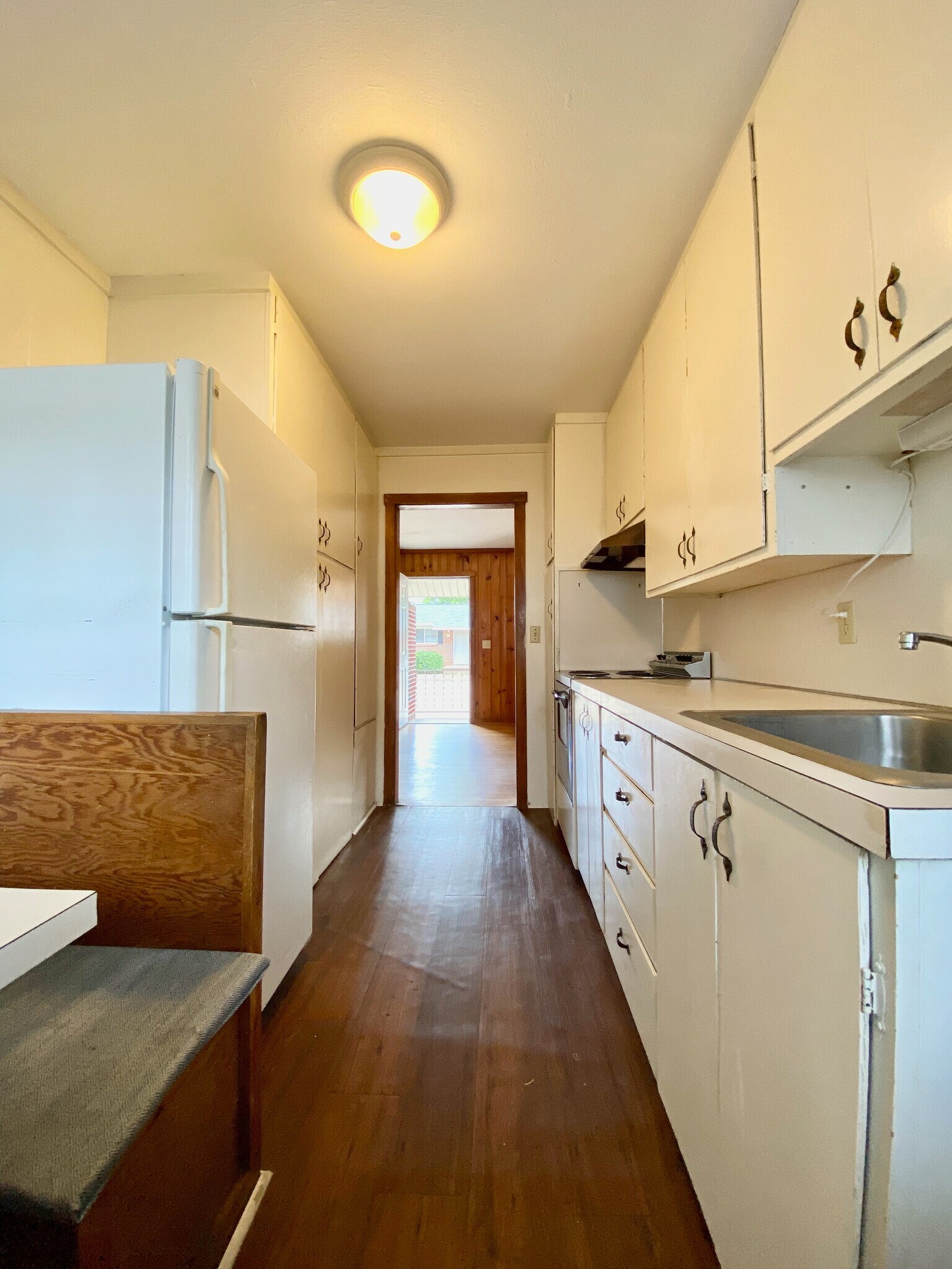 Building Photo - 207 Auburn Dr