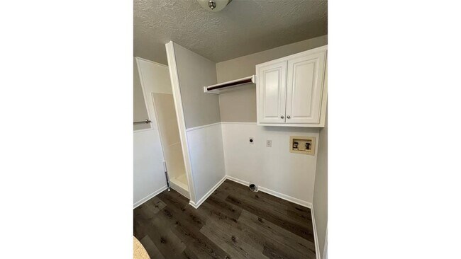 Building Photo - 606 Marshall St