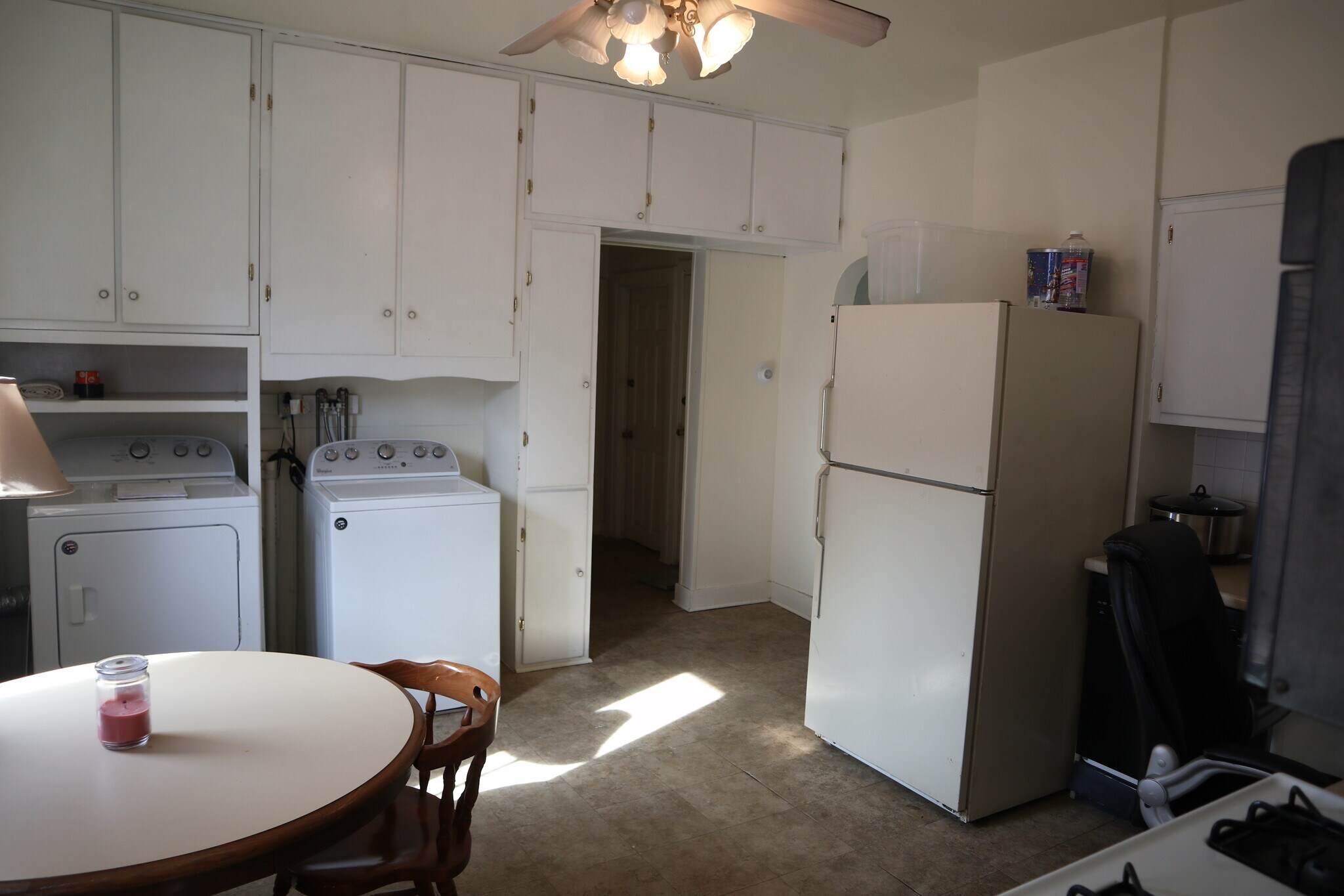 Building Photo - 611 Park St