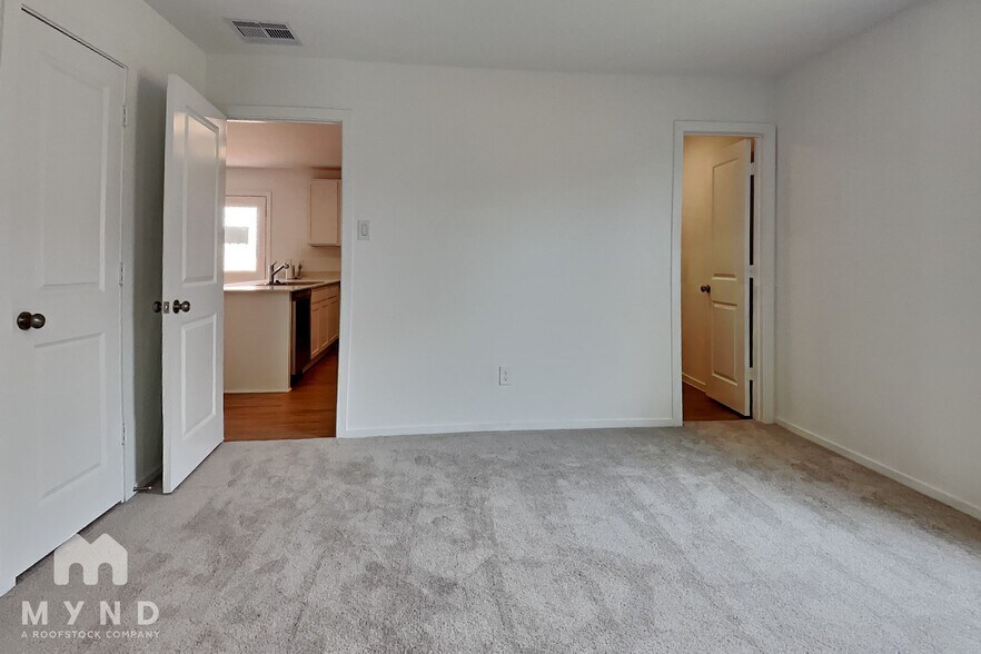 Building Photo - 18515 Cepagatti Dr