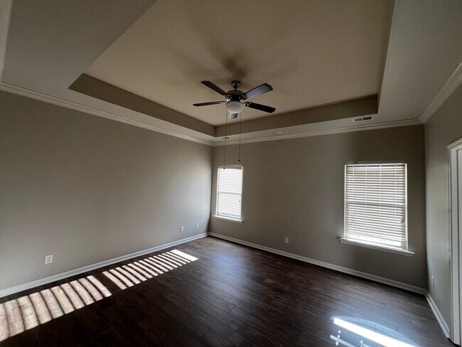 Building Photo - Fultondale/ Chapel Hill Sub-Division 4 BR / 2 Barhrooms / 2 car Garage