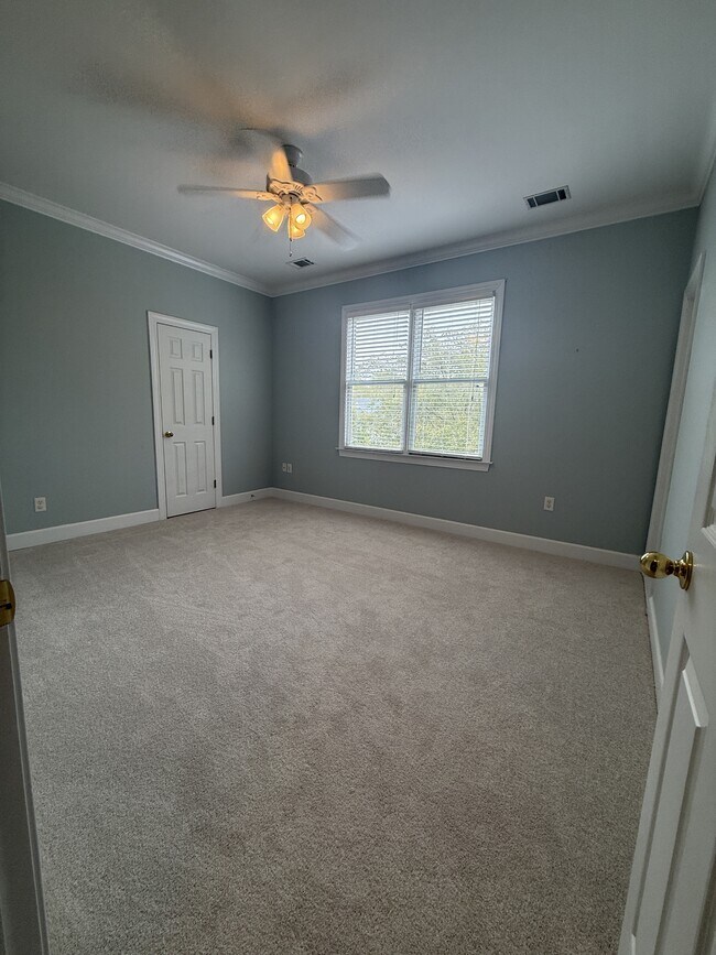 Building Photo - 101 Patrick Dr