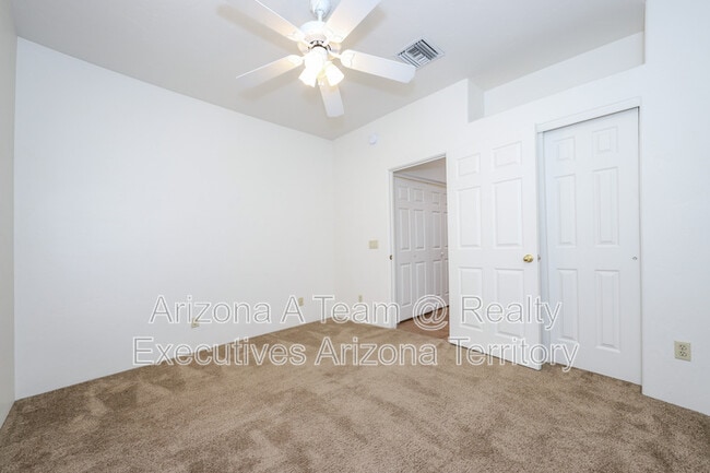 Building Photo - 3760 N Bay Horse Loop