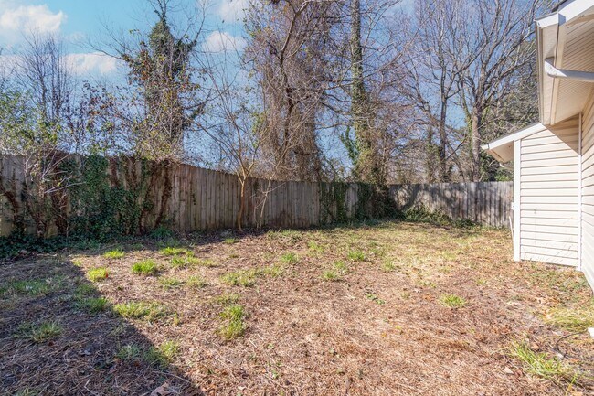 Building Photo - 4421 Smokey Lake Dr