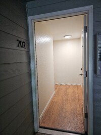 Building Photo - 13716 15th Ave NE