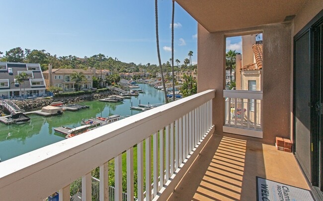 Building Photo - Condo on Beautiful Carlsbad Lagoon!!