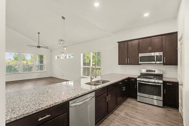 Building Photo - 3413 Omega St
