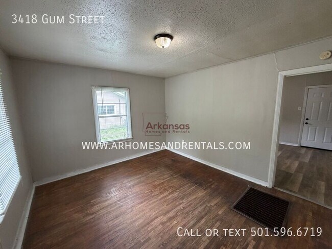 Building Photo - 3418 Gum St