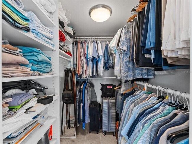 Building Photo - 7100 Sunshine Skyway Ln S