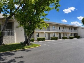 Building Photo - 7668 SW 152nd Ave