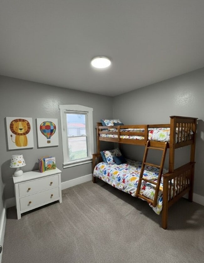 Building Photo - 2-Bed, 1-Bath House for Rent!