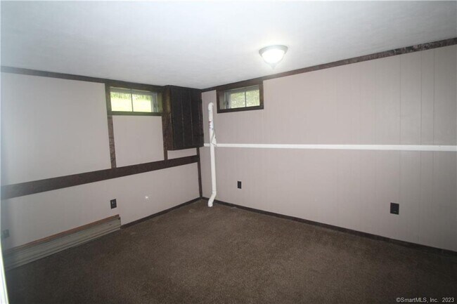 Building Photo - 174 Stadley Rough Rd