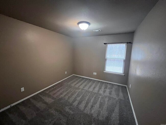 Building Photo - 439 Nottingham Dr