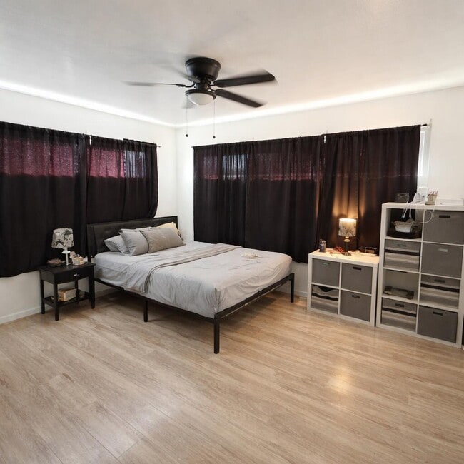 Building Photo - 3404 42nd St