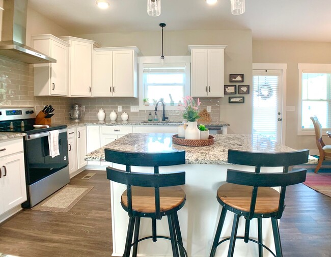 Building Photo - 7372 Winding Way