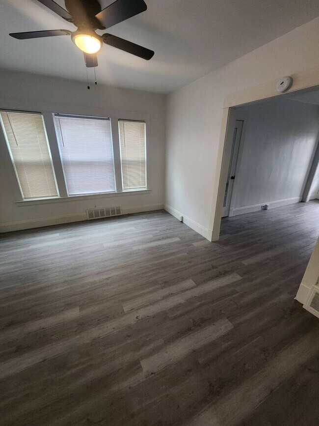 Building Photo - 13302 Ferris Ave