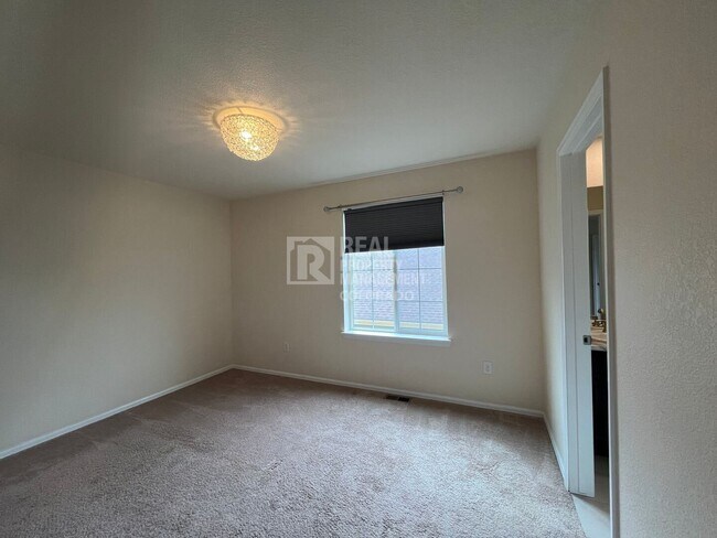 Building Photo - 787 Sundance Ln