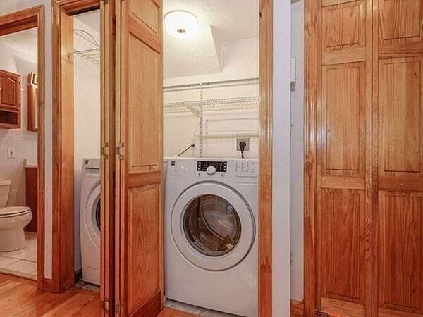 Building Photo - 24 Burnside Ave