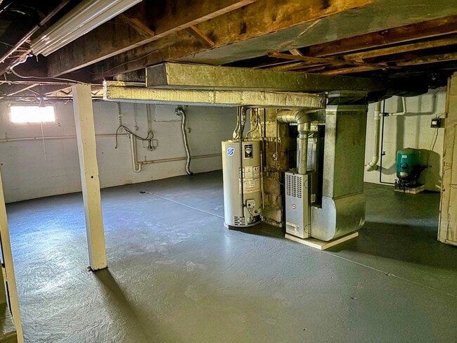 Building Photo - Updated Emmaus Rental