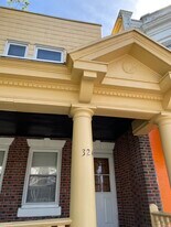 Building Photo - 324 W Ashdale St