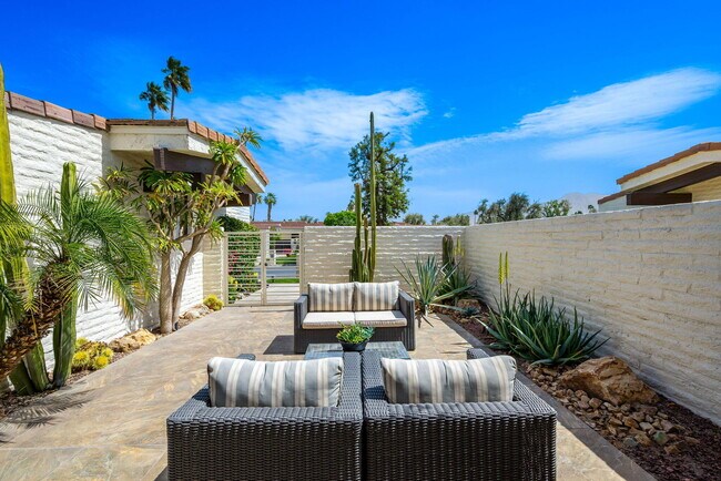 Building Photo - 44837 Oro Grande Cir