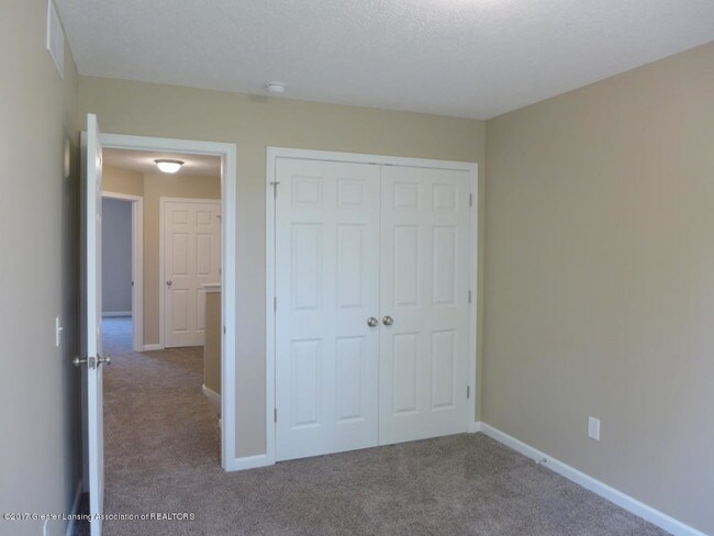 Building Photo - 5832 Outer Dr