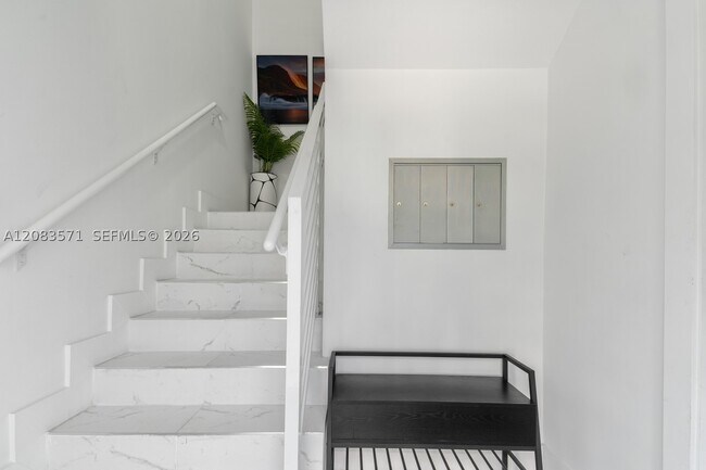 Building Photo - 3909 Garden 4