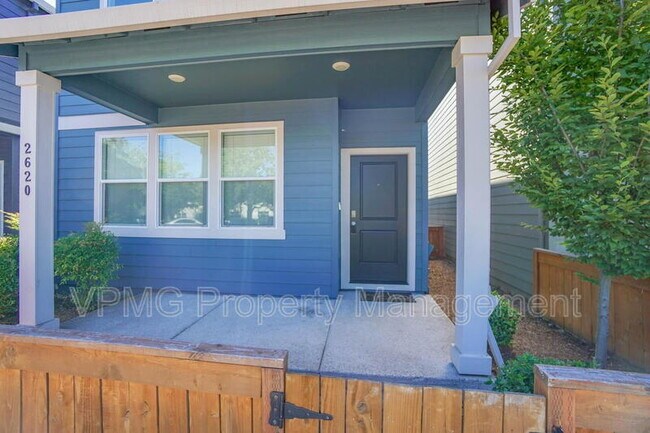 Building Photo - 2620 NE 117th Pl