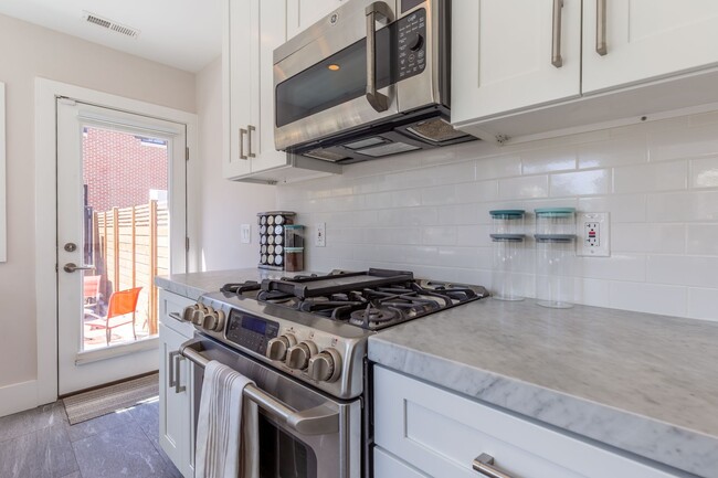 Building Photo - Rare Gem in LeDroit Park w/ Parking!