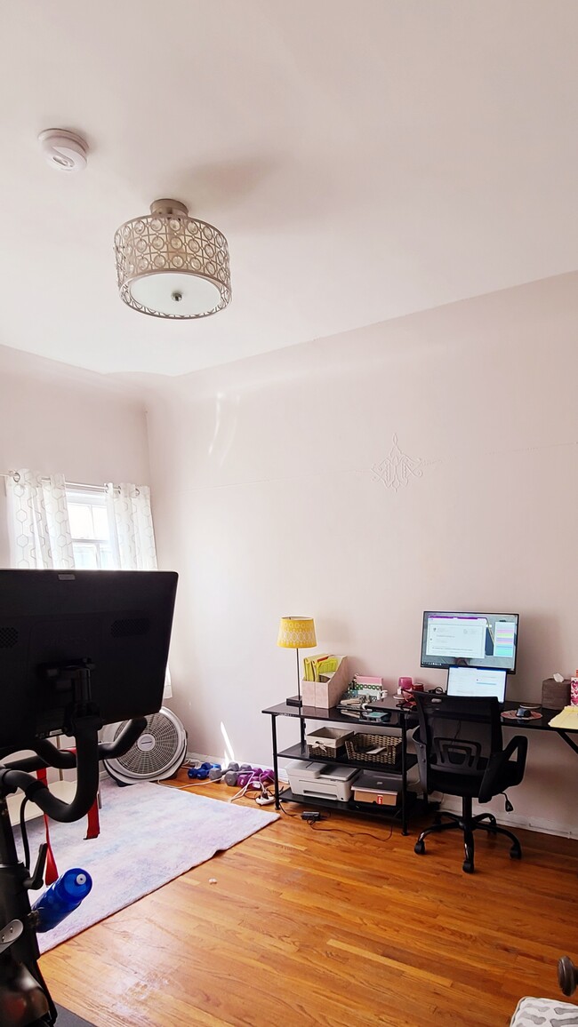 Second bedroom/office - 1003 S Holt Ave
