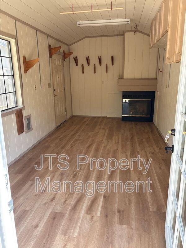 Building Photo - 8987 Paso Robles Way