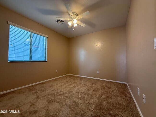 Building Photo - 1821 W Desert Mountain Dr