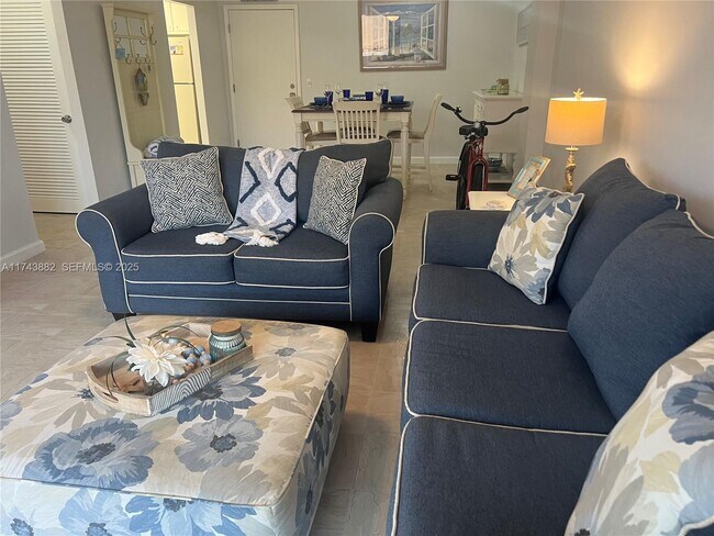 Building Photo - 125 S Ocean Ave