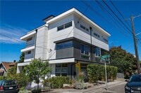 Building Photo - 5201 Phinney Ave N