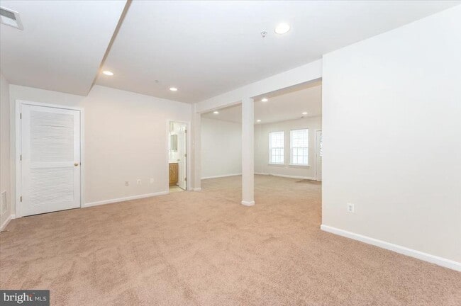 Building Photo - 23029 Birch Mead Rd